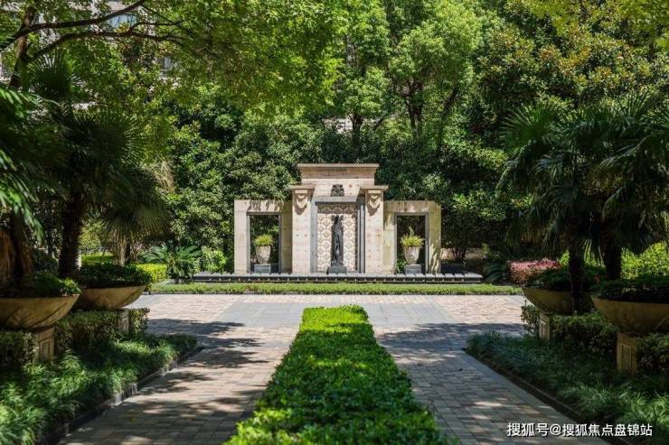 黄大仙精准大全正版资料解析与630集团的三期必出一期策略，黄大仙正版资料解析与三期必出一期策略揭秘