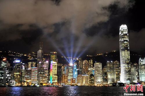 关于香港澳门资料免费是真的吗的探讨，香港澳门资料免费真实性探讨