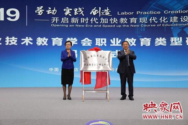 天下彩9944旺角彩二四六，探索与解读彩票文化背后的奥秘，探索与解读彩票文化背后的奥秘，天下彩9944旺角彩二四六揭秘