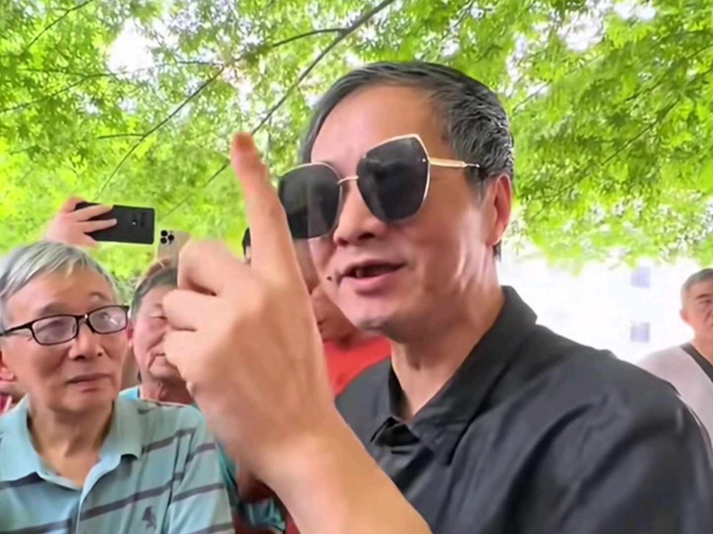 澳门六叔公高手论谈视频，深度解读与在线观看体验，澳门六叔公高手论谈视频深度解读及在线观看体验分享